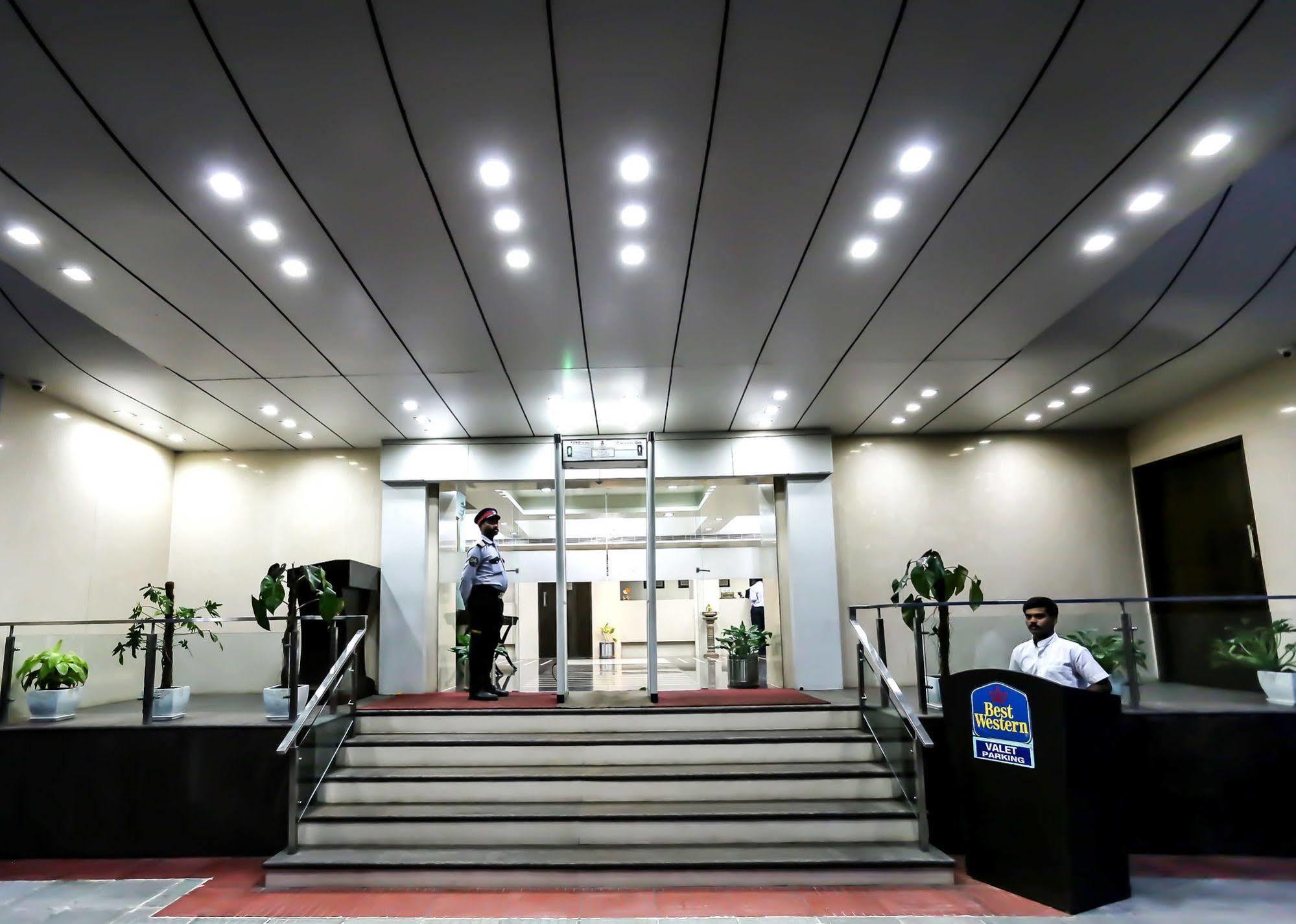 Best Western Ramachandra Visakhapatnam Buitenkant foto